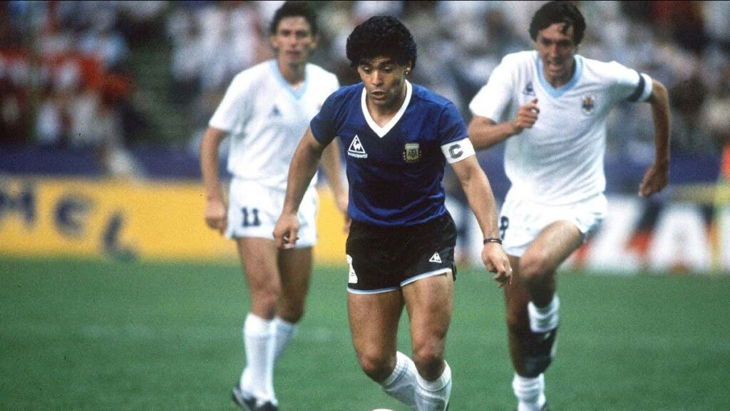 دييغو مارادونا في كلاسيكو نهر لا بلاتا كأس العالم 1986