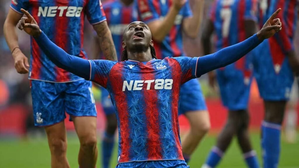 كريستال بالاس يكتسح فيلا ويبلغ نهائي كأس الاتحاد الإنجليزي
