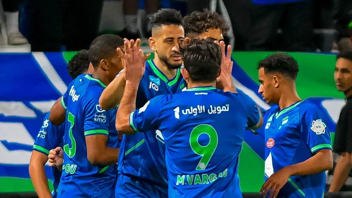الفتح يواصل انتفاضته بهزيمة الاتحاد ويشعل صراع الصدارة