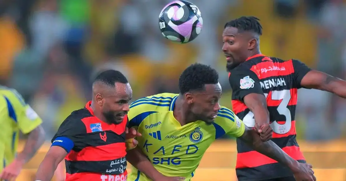 رونالدو يقود النصر لتخطي الرياض بثنائية في دوري روشن