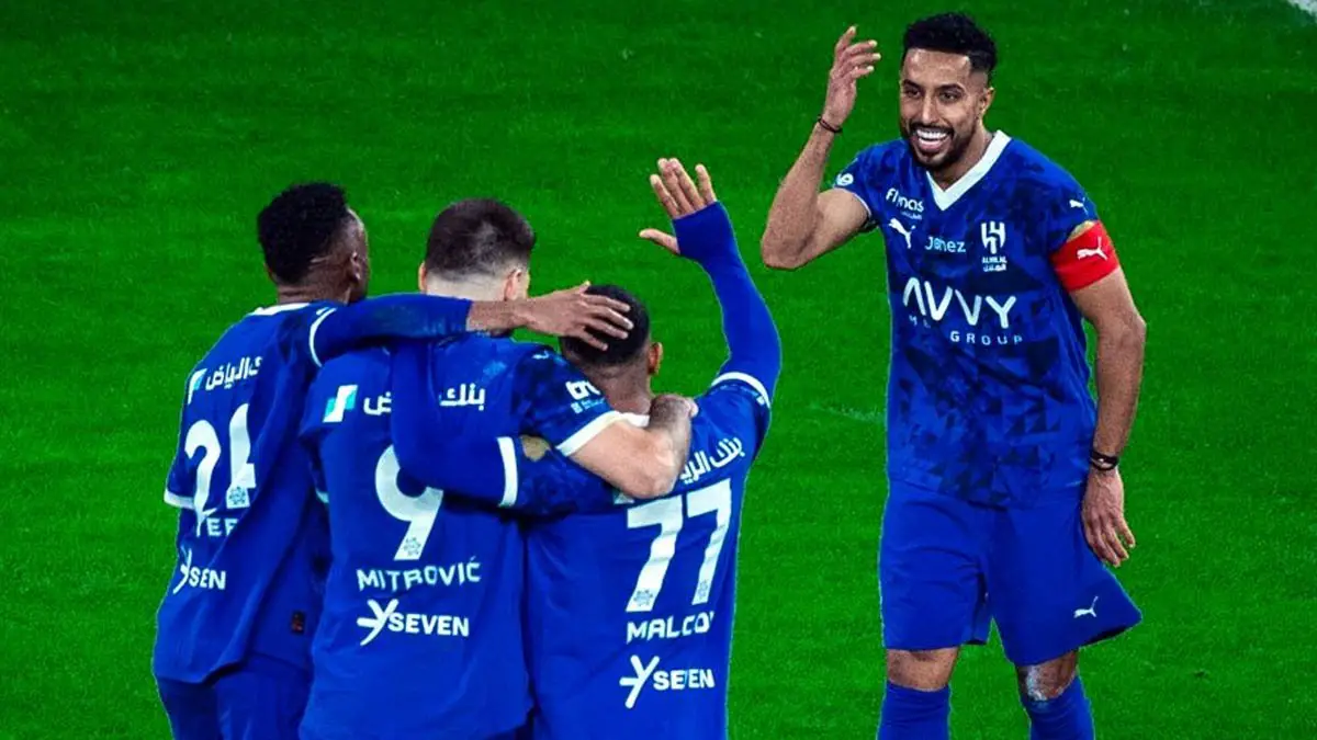 الهلال يستعيد توازنه بثلاثية في الخليج