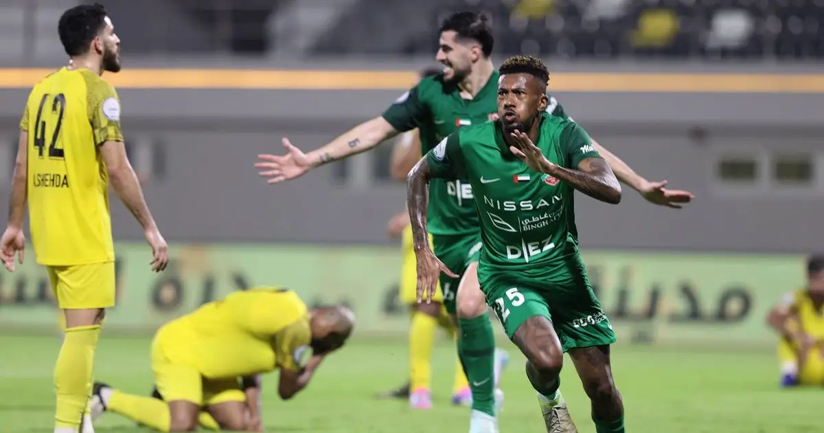 شباب الأهلي ينتزع فوزًا صعبًا من ملعب اتحاد كلباء