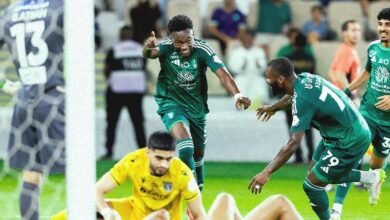 أهلي جدة يرد التحية بثنائية ويُعمق جراح التعاون