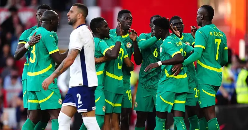 السنغال تشرّف إفريقيا بفوز تاريخي على إنجلترا في عقر دارها