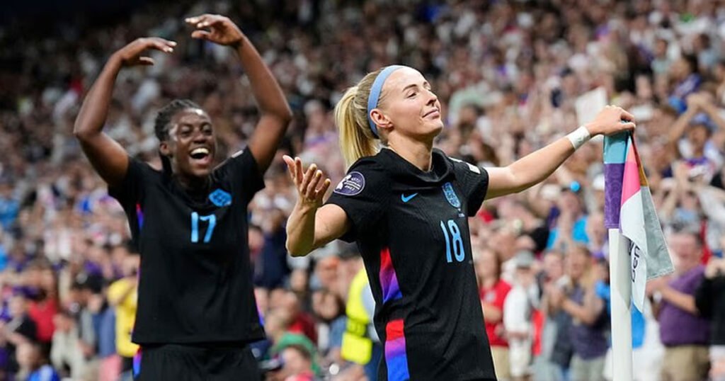 إنجلترا تطيح بإيطاليا وتبلغ نهائي أمم أوروبا للسيدات 2025