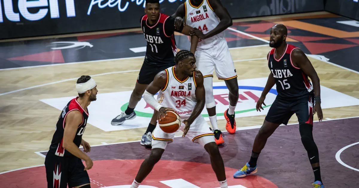 أنغولا تُبهر الجماهير بفوزٍ ساحق على ليبيا في الأفروباسكت