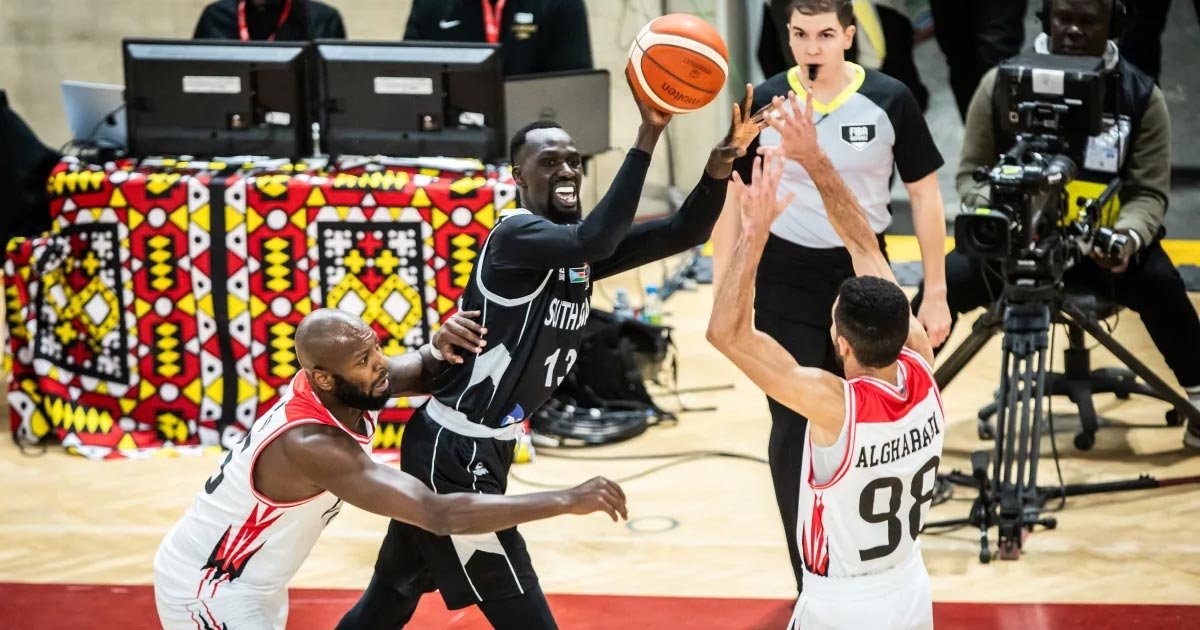 جنوب السودان يلتهم ليبيا في كأس إفريقيا للسلة 2025