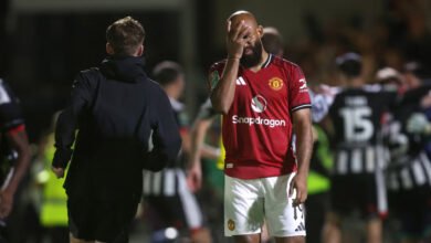 كارثة جديدة في سجلات مانشستر يونايتد.. غريمسبي يحقق المعجزة