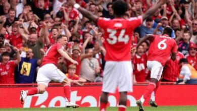 نوتنجهام فورست ينهي عُقدة الافتتاح بثلاثية في برينتفورد