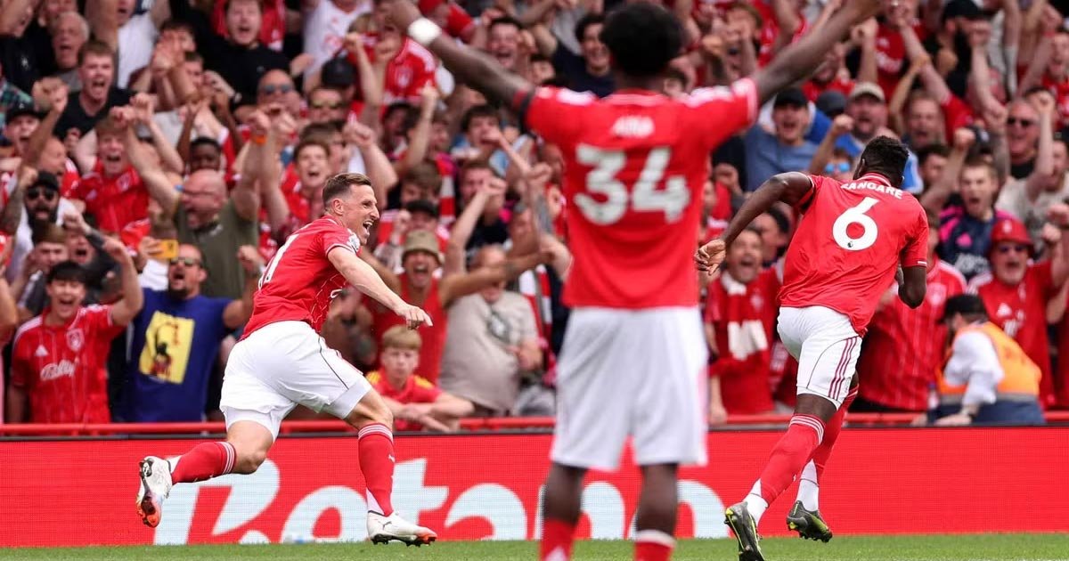 نوتنجهام فورست ينهي عُقدة الافتتاح بثلاثية في برينتفورد