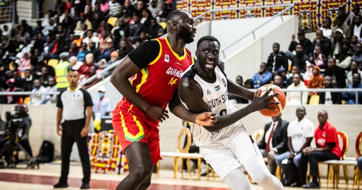 غينيا تفجر أولى مفاجآت أفروباسكت 2025 بإسقاطها جنوب السودان