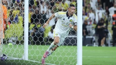 النصر يحسم قمة العلامة الكاملة ويوقع الاتحاد في أول هزيمة