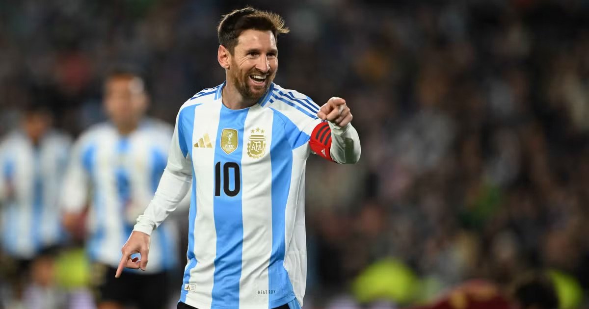 ذكرى لا تنسى.. ميسي يودع جماهير الأرجنتين بثنائية في فنزويلا 1 ذكرى لا تنسى.. ميسي يودع جماهير الأرجنتين بثنائية في فنزويلا