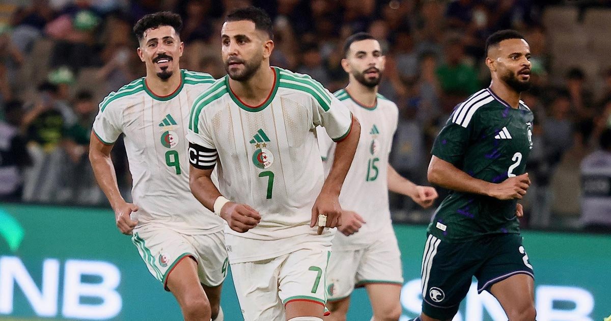 محرز يلمع مجدداً ويمنح الجزائر انتصاراً ودياً على السعودية