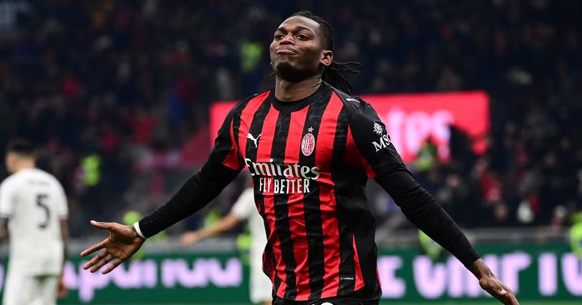 لياو يصعق لاتسيو ويهدي ميلان صدارة الكالشيو