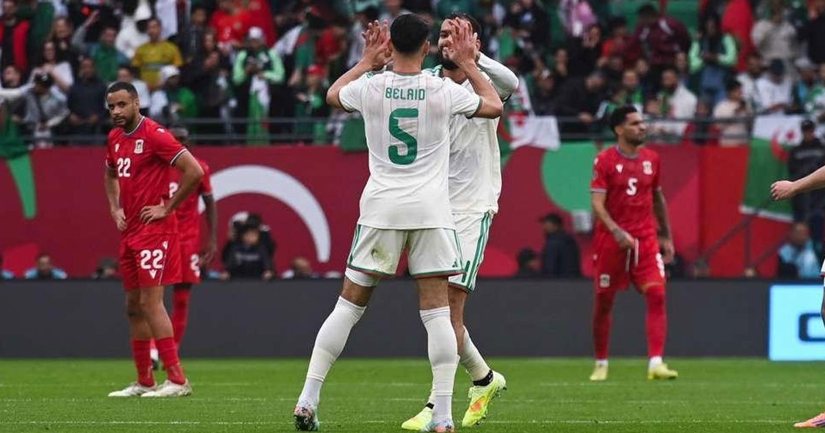 الجزائر تحصد العلامة الكاملة بثلاثية في غينيا الاستوائية