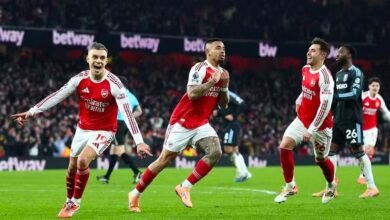 أرسنال يسحق أستون فيلا وينهي سلسلة انتصاراته التاريخية