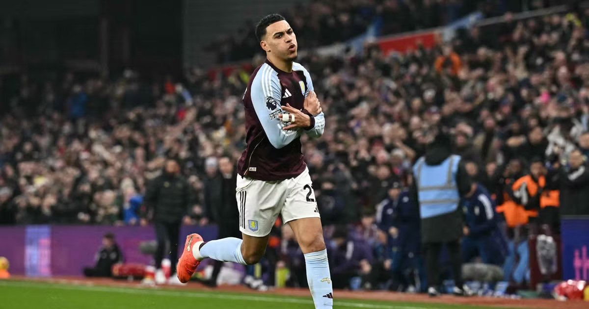 أستون فيلا يدخل التاريخ بسلسلة انتصارات غير مسبوقة منذ 111 عامًا