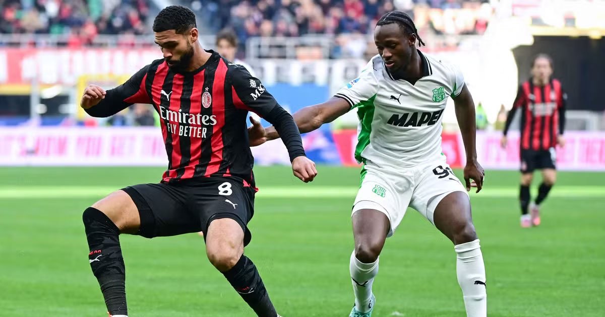 ميلان يتعثر أمام ساسولو ويفقد فرصة تعزيز الصدارة