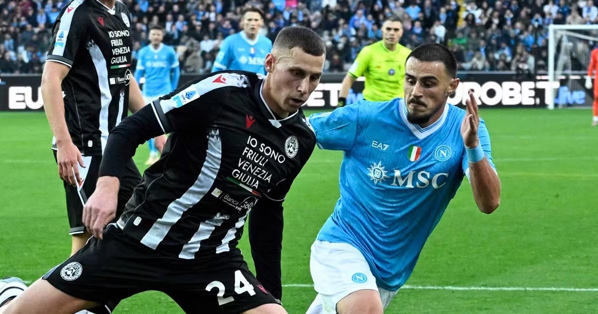 إيكيلينكامب يحرم نابولي من الصدارة بهدف مُذهل ويمنح أودينيزي انتصارًا تاريخيًا