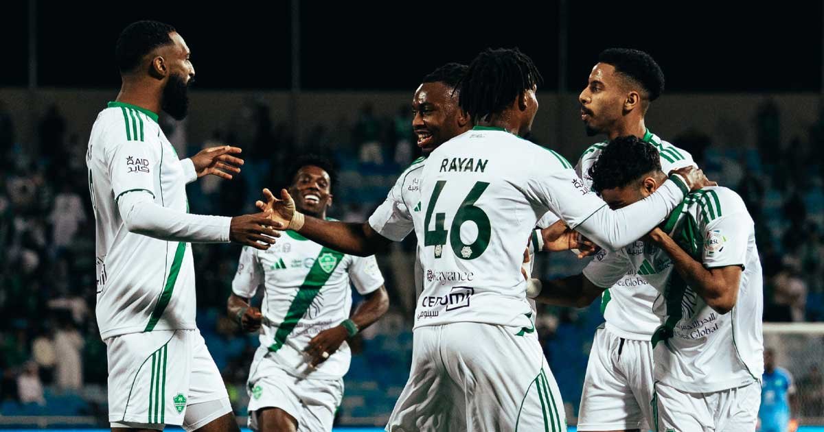 هدف بالخطأ يمنح الأهلي الصدارة على حساب الرياض في افتتاح الجولة 24