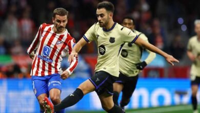 أتلتيكو مدريد يستغل الكوارث الدفاعية وينتقم من برشلونة برباعية في شوط