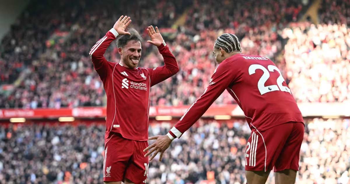 ليفربول يسحق وست هام بخماسية ويعزز طموحاته الأوروبية