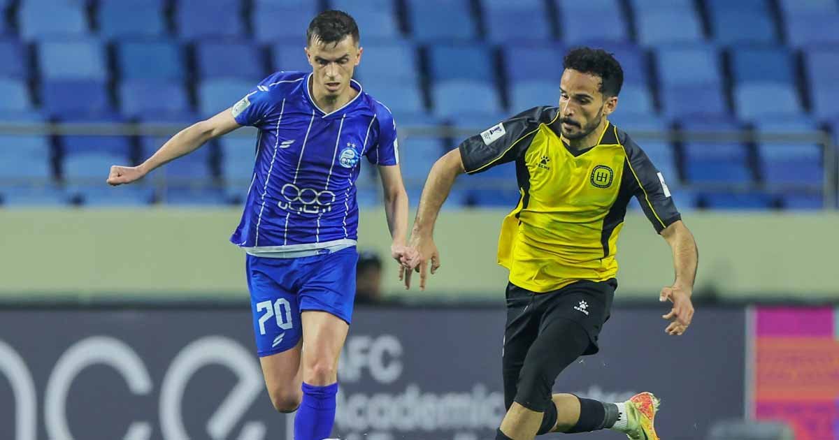 الحسين إربد يضع قدمًا في ربع النهائي بفوز صعب على الاستقلال