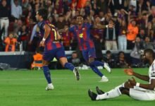 برشلونة يوسع الفارق مع ريال مدريد إلى 14 نقطة ويتوج بلقب الدوري الإسباني للمرة 29