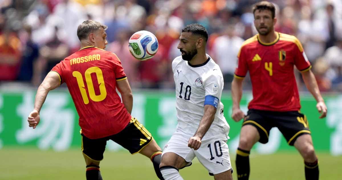 هدف عكسي يحرم مصر من فوزها التاريخي أمام بلجيكا في كأس العالم