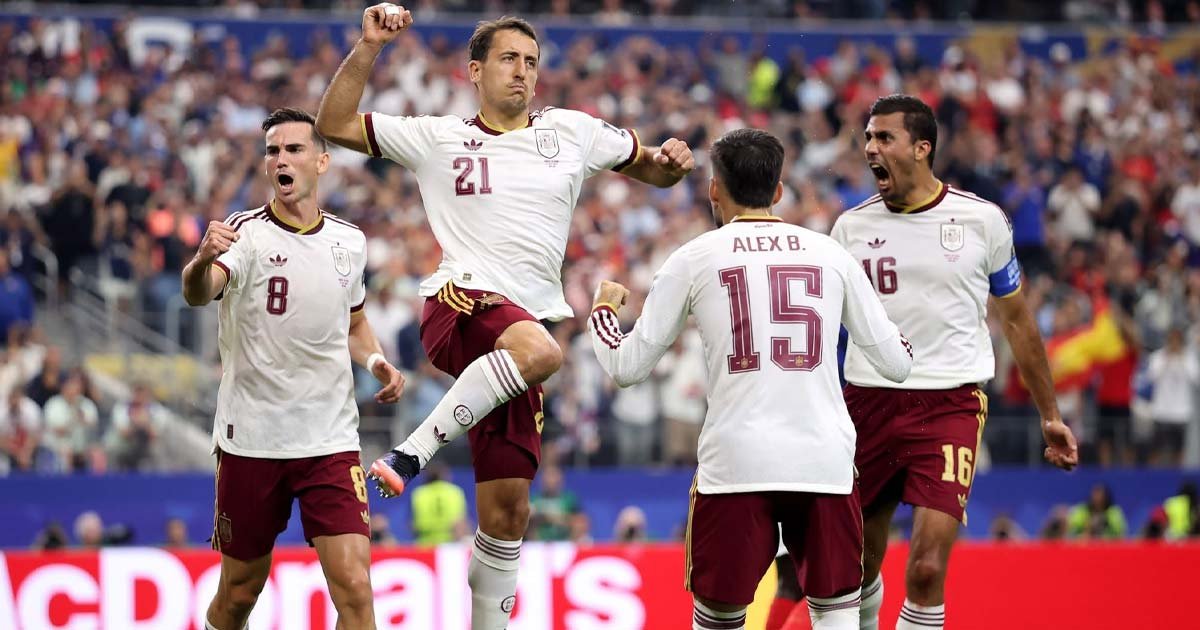 إسبانيا تكتب التاريخ وتبلغ نهائي كأس العالم للمرة الثانية بهزيمة فرنسا 2-0